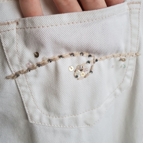 Limited Too White Denim Embroidered Cuffed Capri Pants - Picture 13 of 16